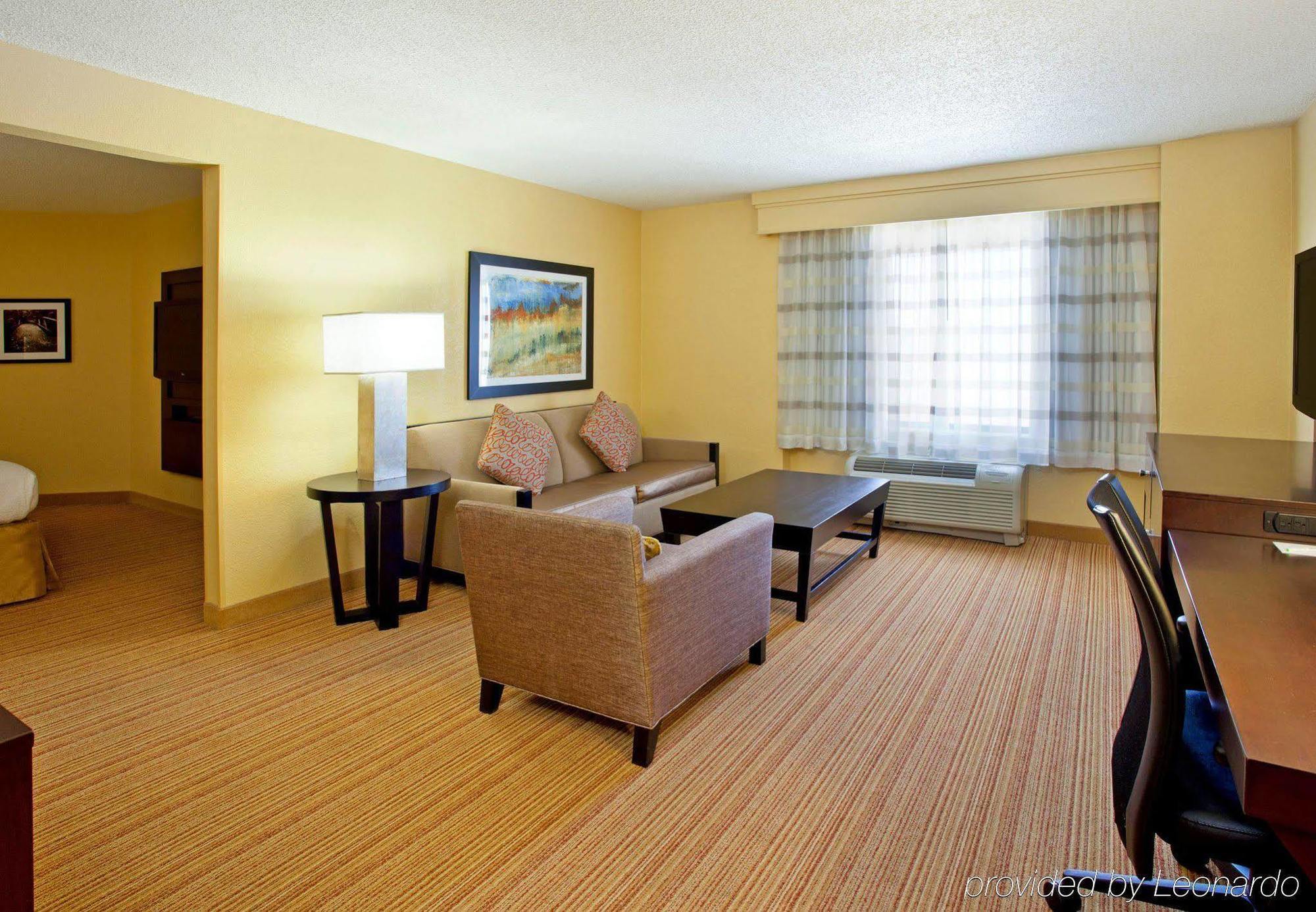 Courtyard By Marriott Nashville Vanderbilt West End Buitenkant foto